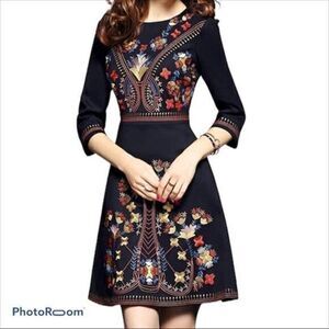 Ladies NWT Black Embroidered Floral Cocktail Mini Dress  MEDIUM